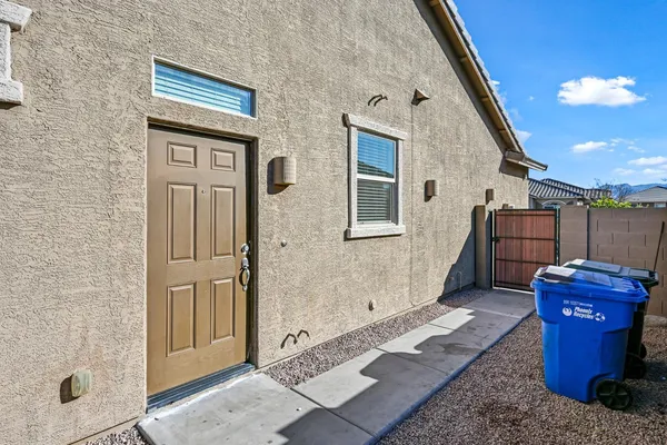 $2,200 | 1630 East Grove Street, Phoenix, AZ 85040