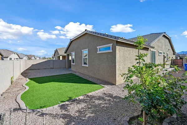 $2,200 | 1630 East Grove Street, Phoenix, AZ 85040