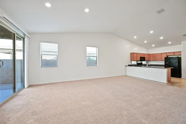 $2,200 | 1630 East Grove Street, Phoenix, AZ 85040