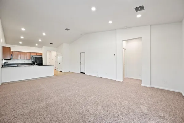 $2,200 | 1630 East Grove Street, Phoenix, AZ 85040
