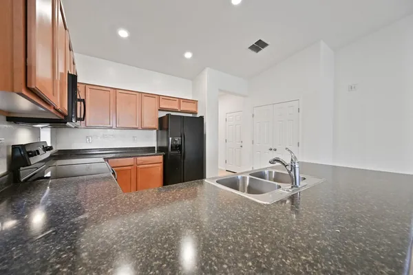 $2,200 | 1630 East Grove Street, Phoenix, AZ 85040