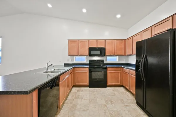 $2,200 | 1630 East Grove Street, Phoenix, AZ 85040