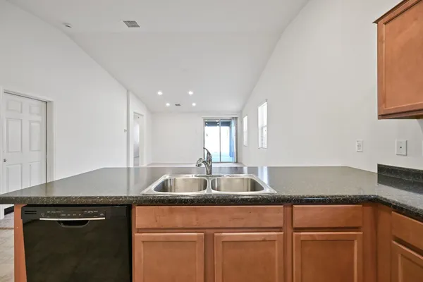 $2,200 | 1630 East Grove Street, Phoenix, AZ 85040