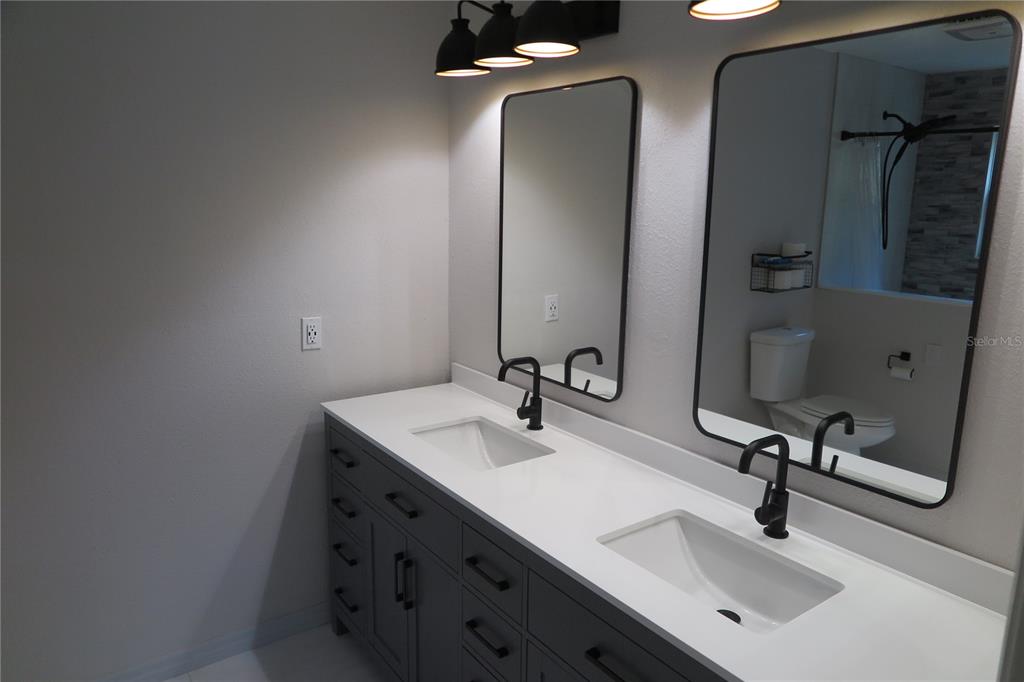 8215 Southwest 47th Road Gainesville, FL 32608 - Photo 28 of 36
