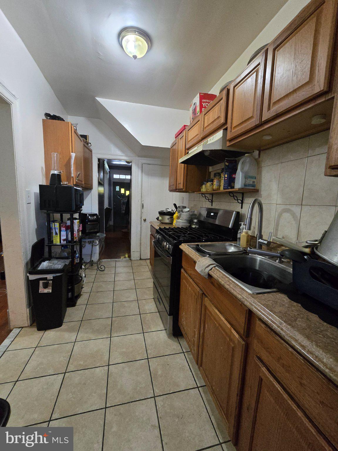 222 S Street Northeast Washington, DC 20002 - Photo 4 of 11 Cozy kitchen with modern touches.