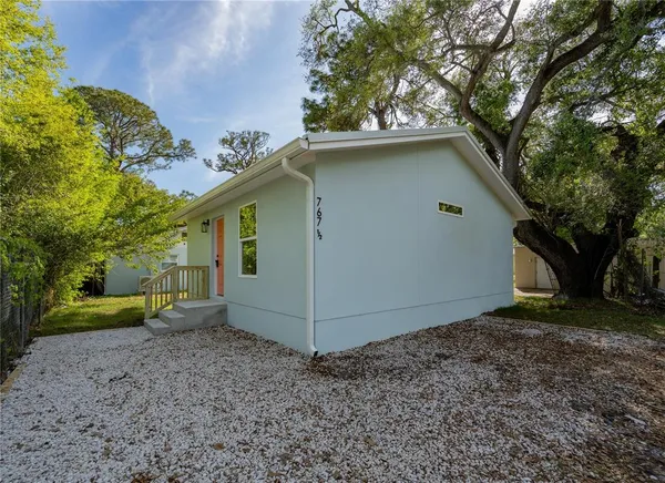 $1,875 | 767 19th Avenue South, St. Petersburg, FL 33705