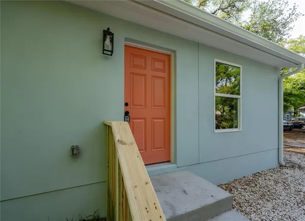 $1,875 | 767 19th Avenue South, St. Petersburg, FL 33705