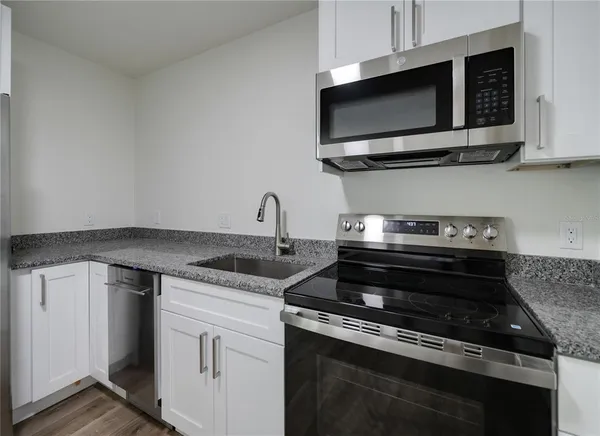 $1,875 | 767 19th Avenue South, St. Petersburg, FL 33705