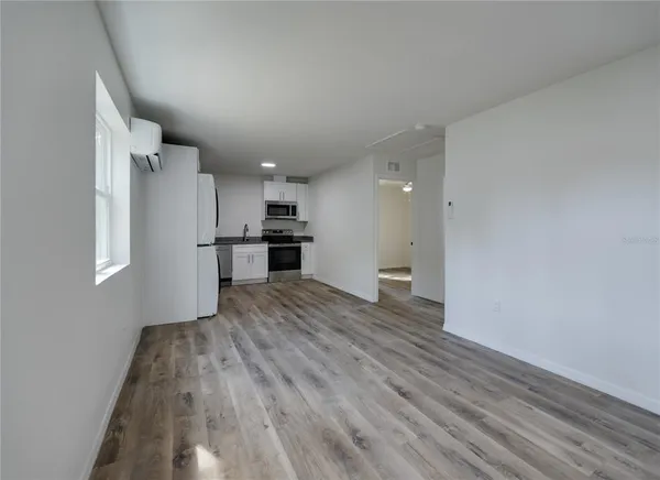 $1,875 | 767 19th Avenue South, St. Petersburg, FL 33705