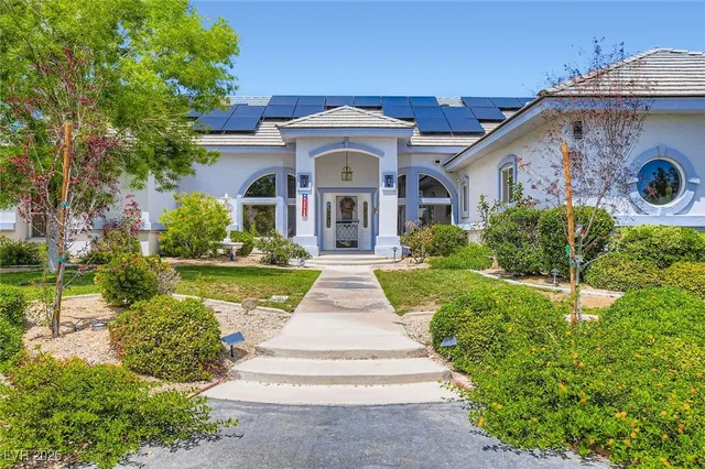 $1,390,000 | 8640 Horse Drive, Las Vegas, NV 89143