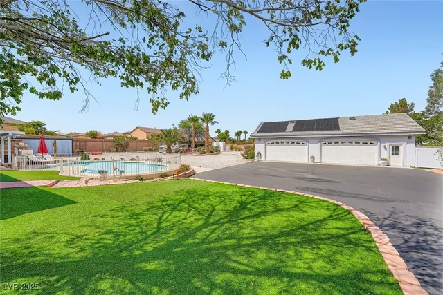 $1,390,000 | 8640 Horse Drive, Las Vegas, NV 89143