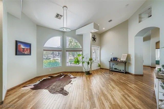 $1,390,000 | 8640 Horse Drive, Las Vegas, NV 89143