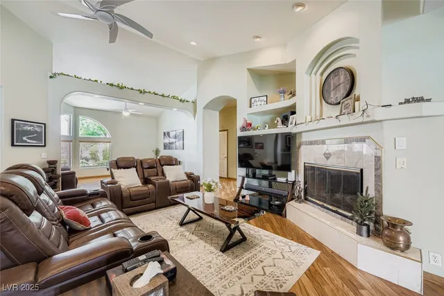 $1,390,000 | 8640 Horse Drive, Las Vegas, NV 89143