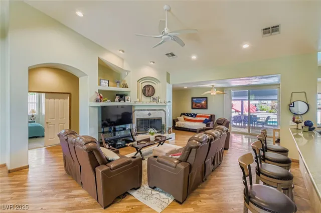 $1,390,000 | 8640 Horse Drive, Las Vegas, NV 89143