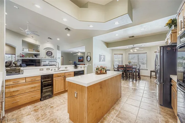 $1,390,000 | 8640 Horse Drive, Las Vegas, NV 89143