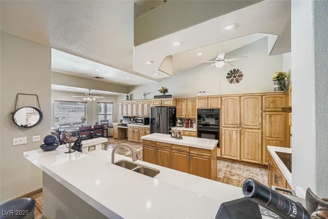 $1,390,000 | 8640 Horse Drive, Las Vegas, NV 89143