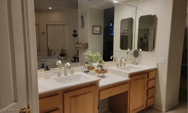 $1,390,000 | 8640 Horse Drive, Las Vegas, NV 89143