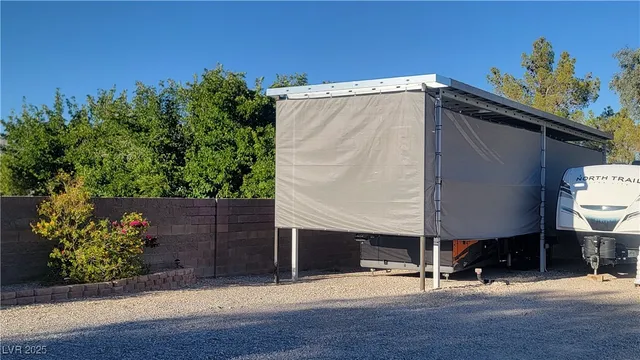 $1,390,000 | 8640 Horse Drive, Las Vegas, NV 89143