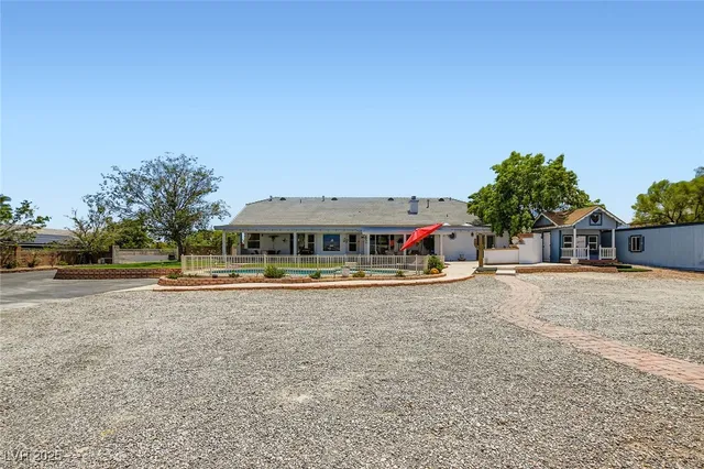 $1,390,000 | 8640 Horse Drive, Las Vegas, NV 89143