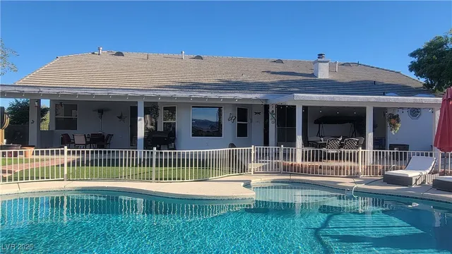 $1,390,000 | 8640 Horse Drive, Las Vegas, NV 89143