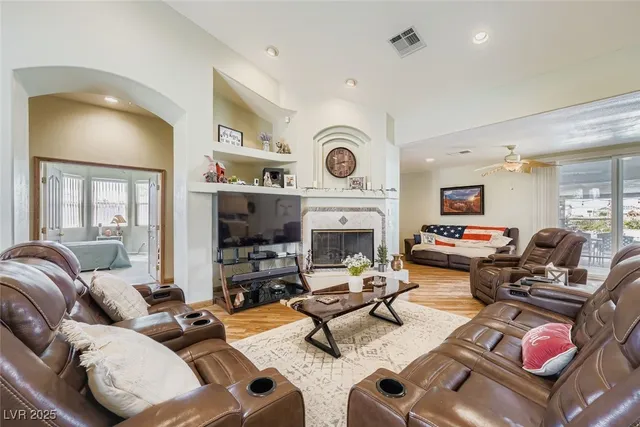 $1,390,000 | 8640 Horse Drive, Las Vegas, NV 89143