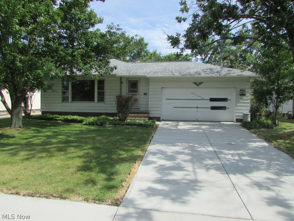 6168 Westerham Road Cleveland, OH 44124 - Photo 3 of 21