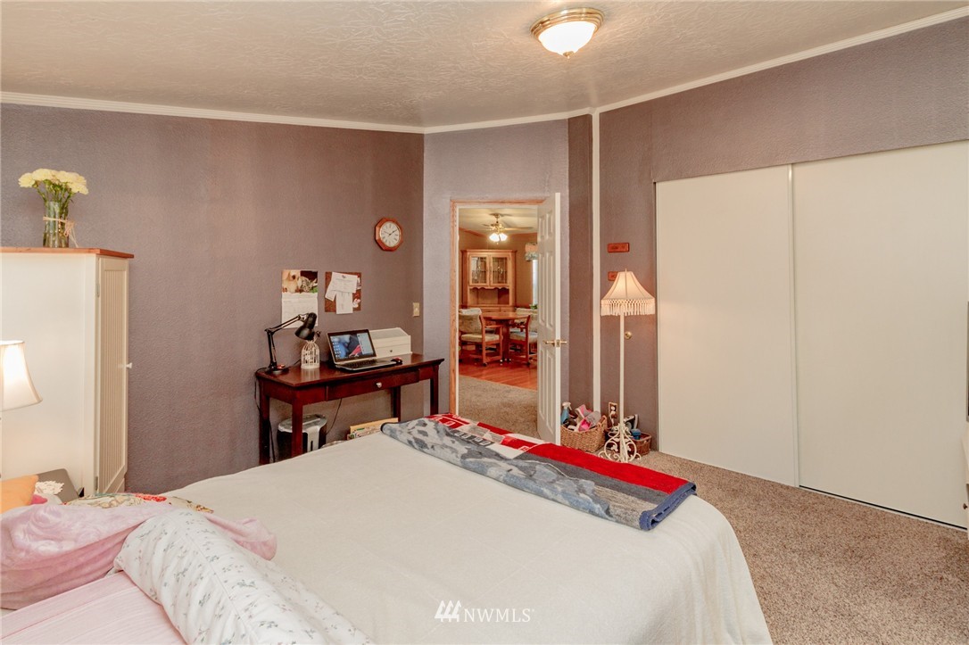 14119 160th Avenue Southeast Renton, WA 98059 - Photo 14 of 25 Gallery Image 14