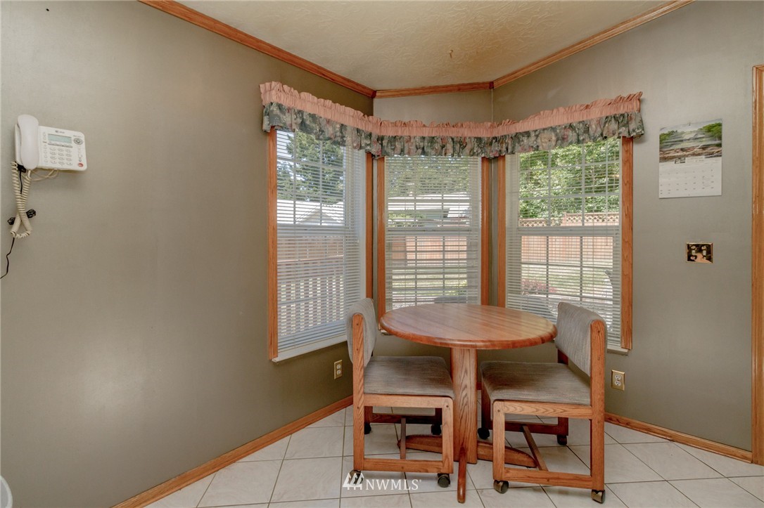 14119 160th Avenue Southeast Renton, WA 98059 - Photo 3 of 25 Gallery Image 3