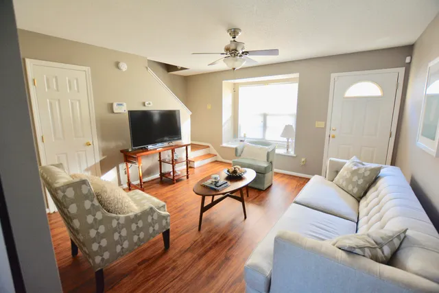 $2,030 | 1423 Ashley River Road, Unit 2C, Charleston, SC 29407