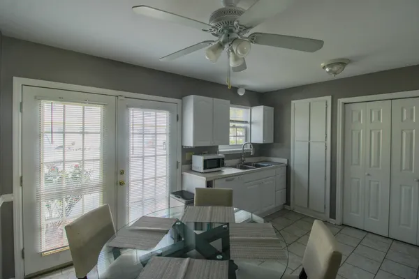 $1,950 | 1423 Ashley River Road, Unit 2C, Charleston, SC 29407