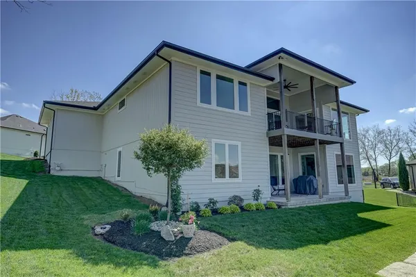 $1,799,990 | 42 Bison Falls Circle, Lake Winnebago, MO 64034
