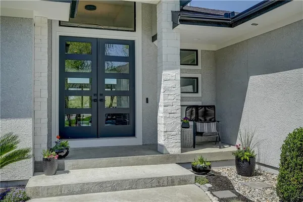 $1,799,990 | 42 Bison Falls Circle, Lake Winnebago, MO 64034