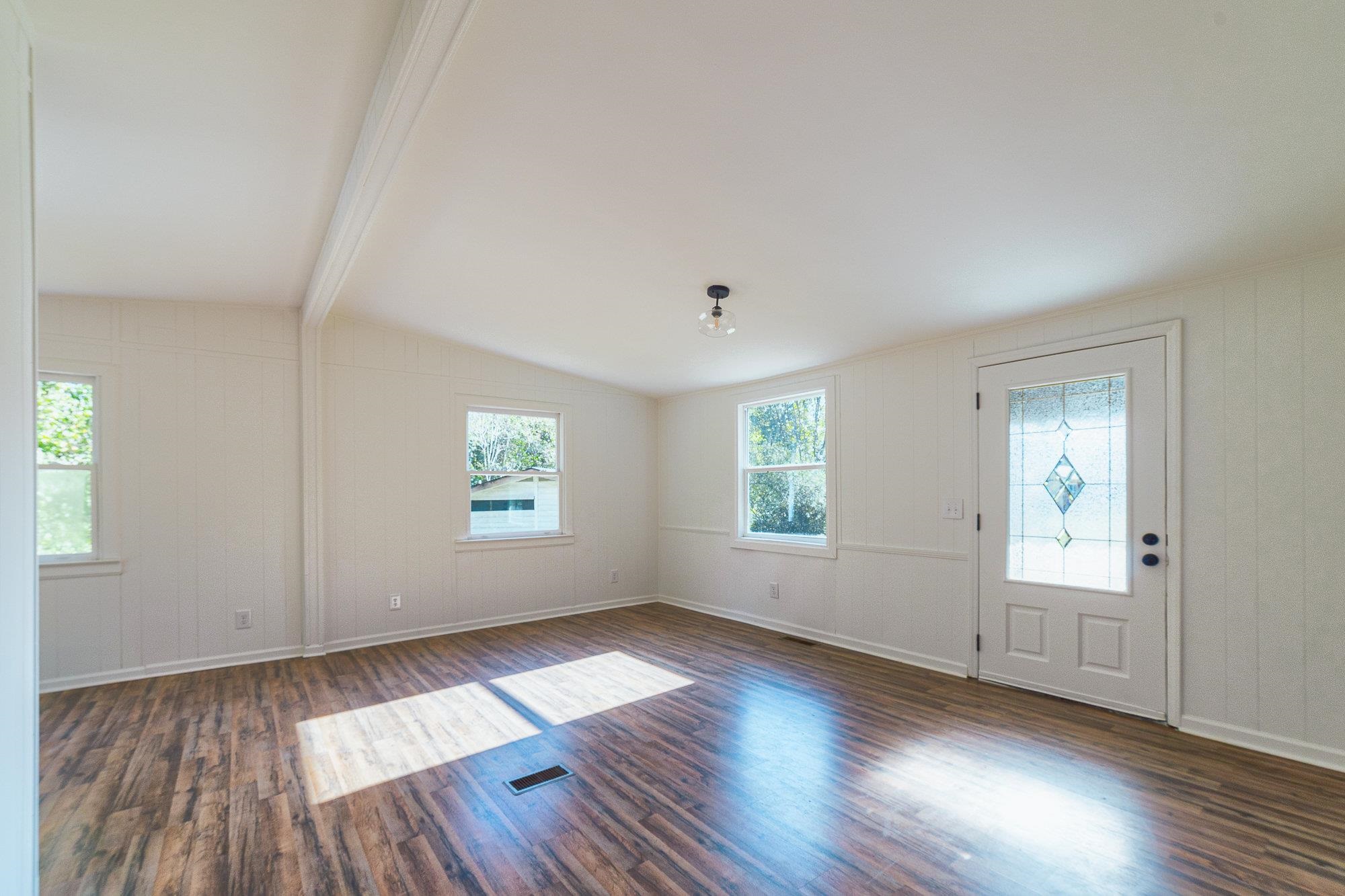 124 Indiana Circle Gaffney, SC 29341 - Photo 3 of 26 Gallery Image 3