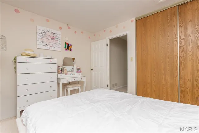 $280,000 | 640 Painted Vista Drive, Ballwin, MO 63021