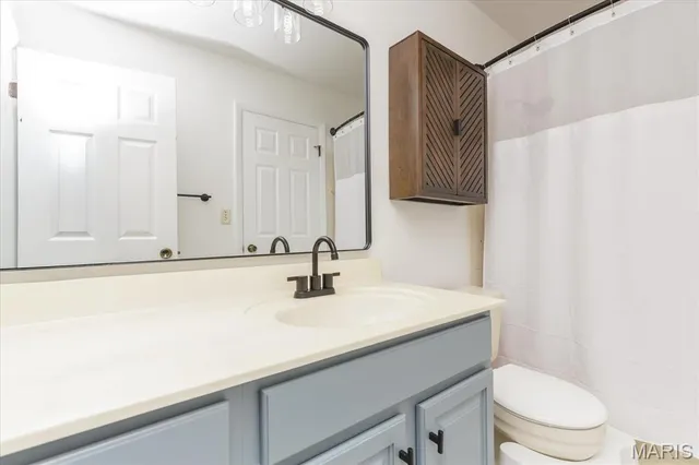 $280,000 | 640 Painted Vista Drive, Ballwin, MO 63021