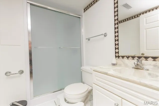 $280,000 | 640 Painted Vista Drive, Ballwin, MO 63021