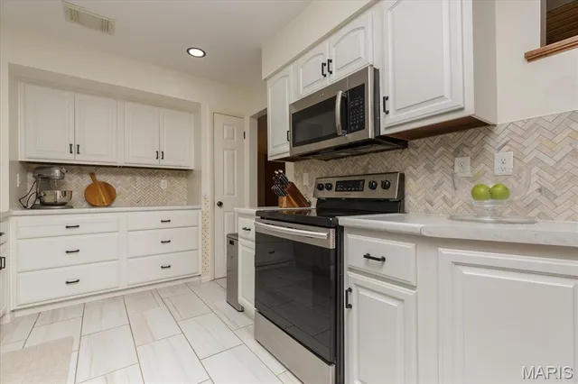 $280,000 | 640 Painted Vista Drive, Ballwin, MO 63021