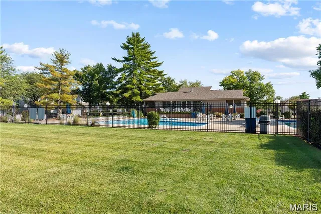 $280,000 | 640 Painted Vista Drive, Ballwin, MO 63021