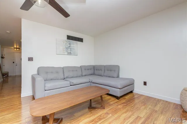 $280,000 | 640 Painted Vista Drive, Ballwin, MO 63021