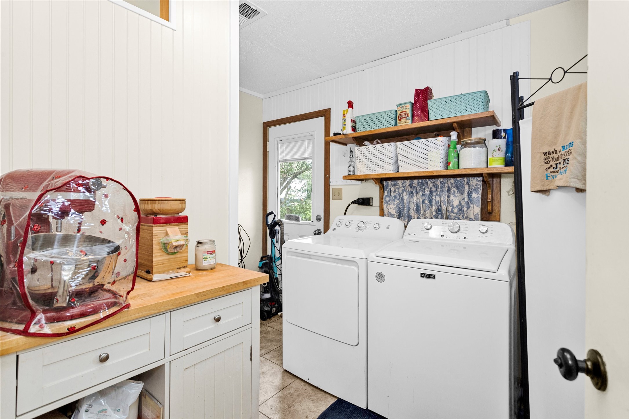 32117 Old Hempstead Road Magnolia, TX 77355 - Photo 10 of 26 Laundry room/pantry