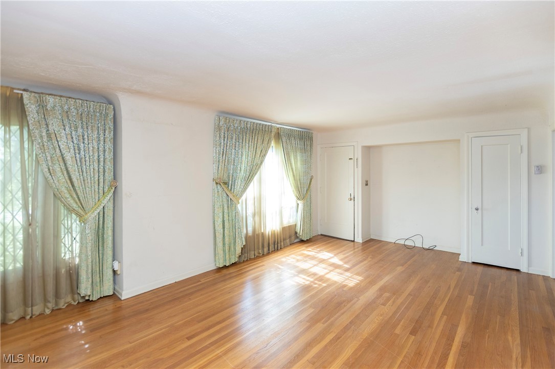 3666 Lindholm Road Cleveland, OH 44120 - Photo 5 of 42
