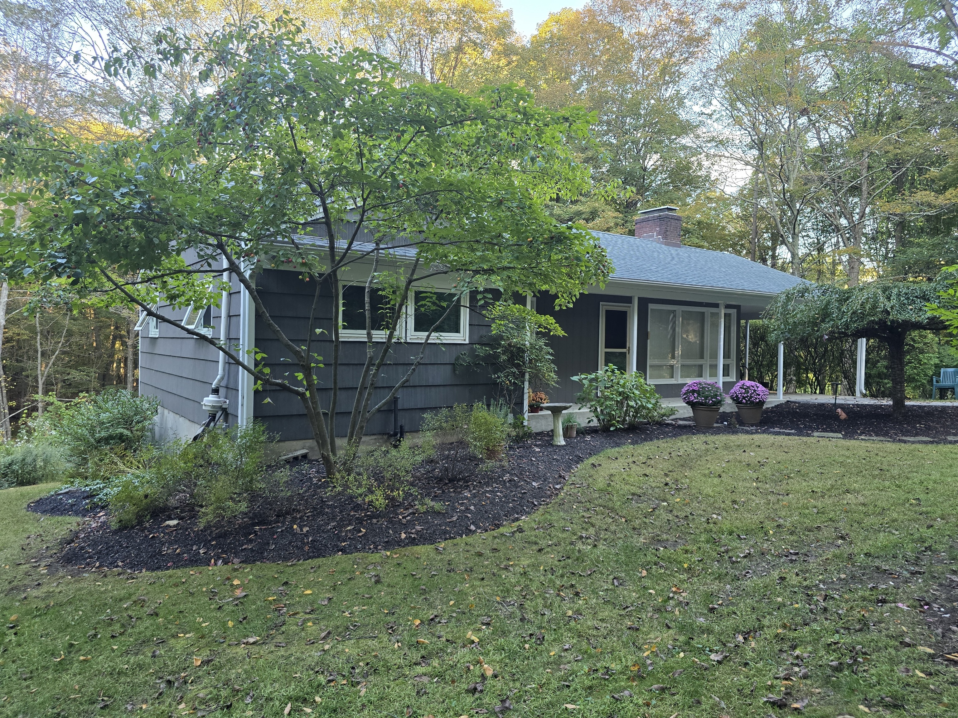 32 Old Green Road Newtown, CT 06482 - Photo 3 of 29