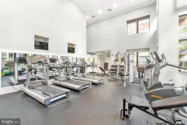 $429,900 | 3835 9th Street North, Unit 405W, Arlington, VA 22203