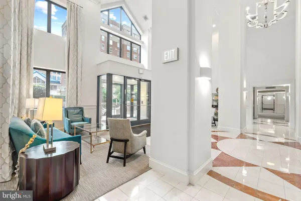 $429,900 | 3835 9th Street North, Unit 405W, Arlington, VA 22203