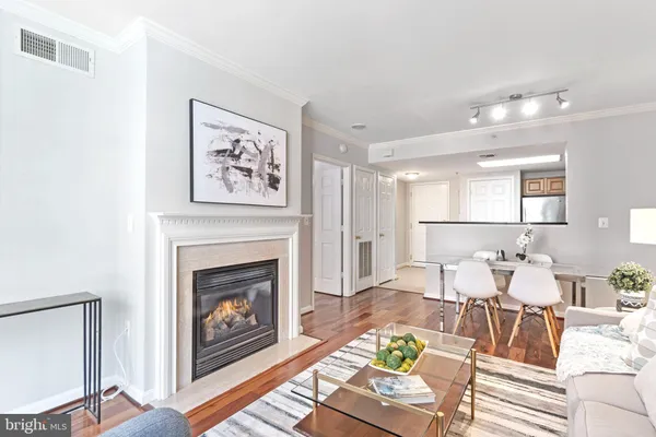 $429,900 | 3835 9th Street North, Unit 405W, Arlington, VA 22203