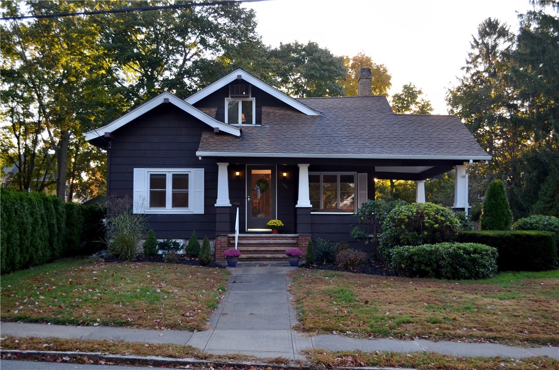 196 Oakley Road Woonsocket, RI 02895 - Photo 2 of 24
