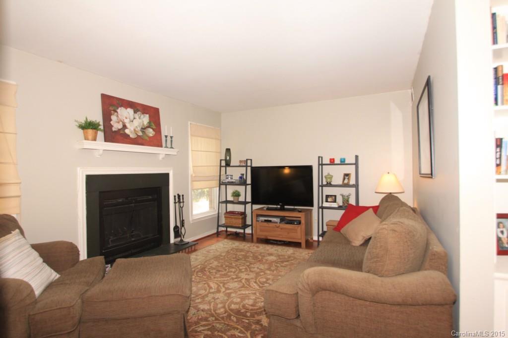 430 Queens Road, Unit 711 Charlotte, NC 28207 - Photo 2 of 9