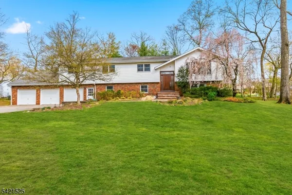 $950,000 | 8 Bogert Road, Montville, NJ 07058
