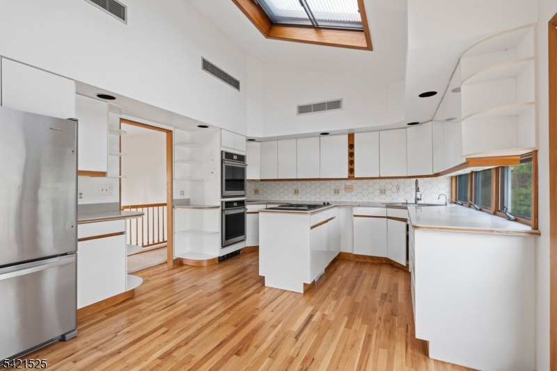 8 Bogert Road Montville, NJ 07058 - Photo 6 of 24