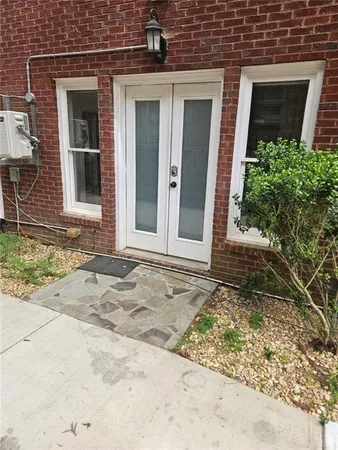 $2,500 | 660 Forest Hills Drive, Sandy Springs, GA 30342